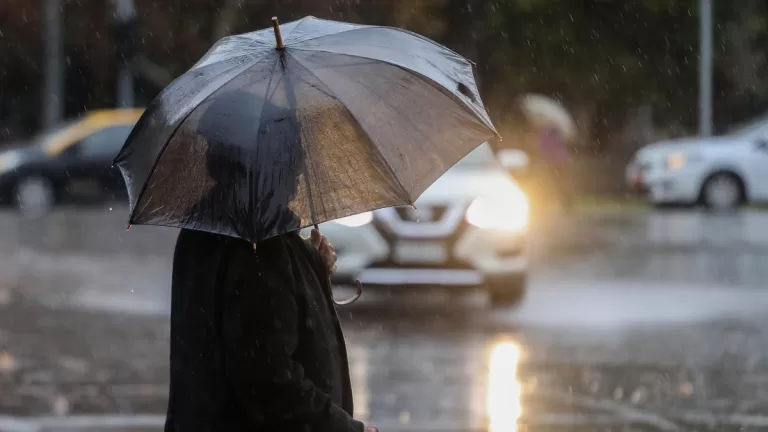 Lluvia En Santiago Frío